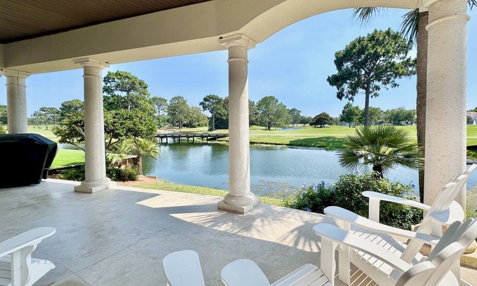 Villa Lago House | Golf Cart ☀️ *Heated Pool | Golf Course Lake View | Massive Master Suite ☀️ Beach Chairs