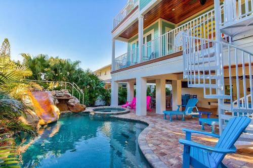 Bradenton Beach House | Golf Cart Included, Close to Beach, Pool Slide Spa, Elevator