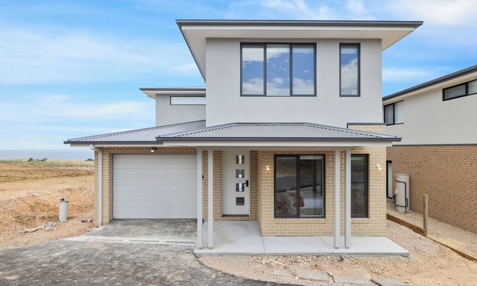 San Remo House | Golf Club Seaside Serenity by Ready Set Stay