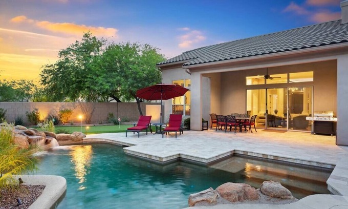 Desert Ridge House | Golf Course Villa! Saltwater Pool & Putting Green