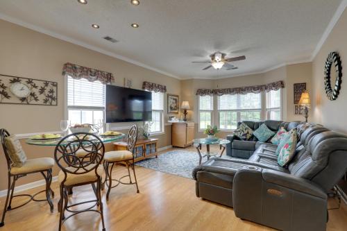 Red Hill Apartment | Golf Getaway with Pool Access in Myrtle Beach!