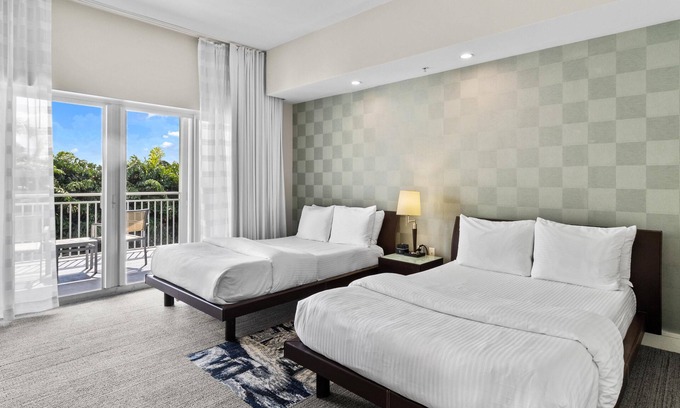 Doral Condo | Golf in Paradise – 3 Bedroom Townhouse in Doral