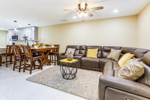 Lake Worth House | Golf, Shop and Unwind Home 9 Mi to Ocean Inlet Park