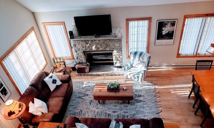 White Haven House | Golf/Ski destination on beautiful Jack Frost Mountain - Poconos
