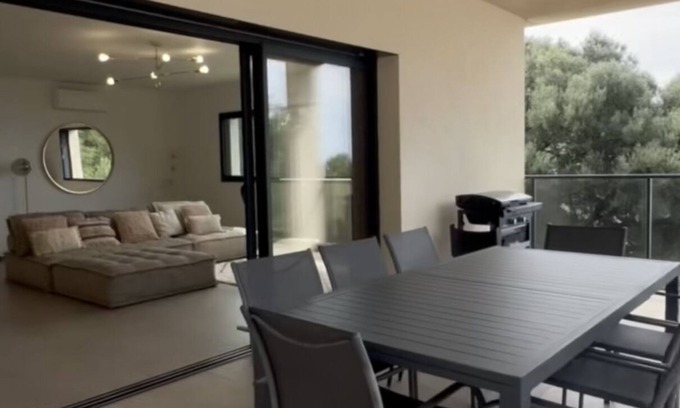 Olmeto House | Golf view house (2)