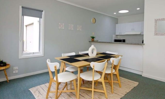 Mulwala Apartment | Golf Views 2 bedroom Unit - walk to everything in Mulwala / Yarrawonga