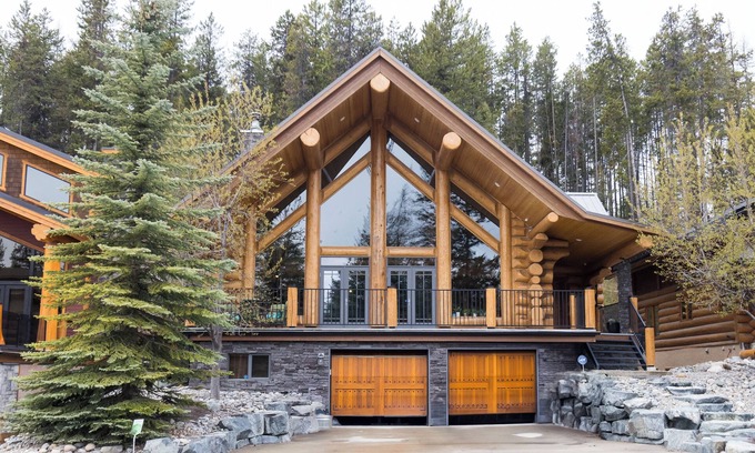 East Kootenay Cabin | Golfers and Families Wanted!4 BR Stemwinder Chalet! Summer 2025 Availability!