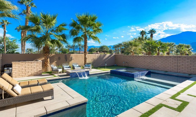 La Quinta House | Golfers Paradise in a Chic Desert Retreat