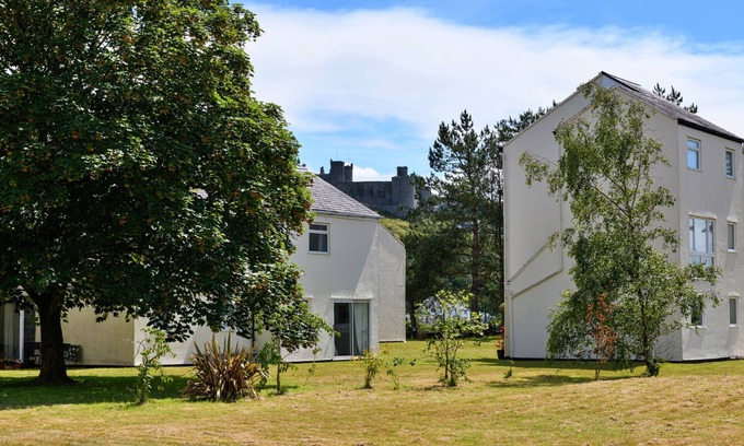 Harlech Apartment | Golygfa o'r Castell - Castle Views