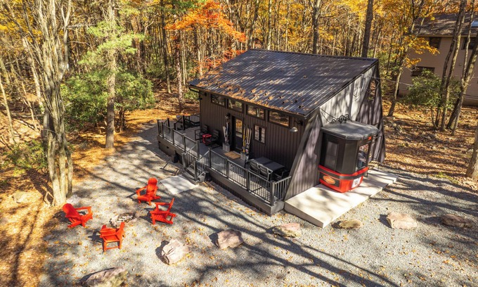 Lake Harmony Estates Cabin | Gondola34 - Poconos most unique tiny cabin! Last minute opening 9-29 to 10-3!