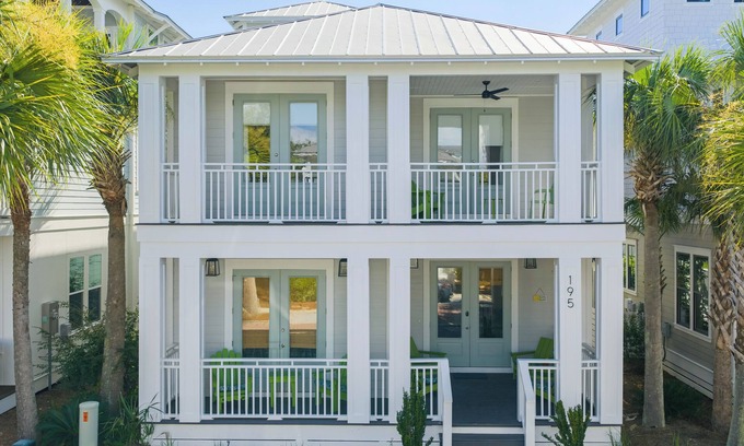 Rosemary Beach House | Good Day Sunshine by AvantStay | Sleeps 16, Pool + Private Beach Access
