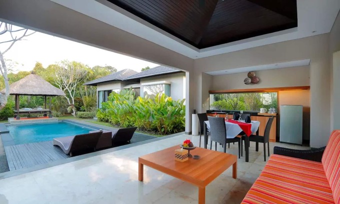 Mumbul Villa | GOOD DEAL! Forest View Villa - One Bedroom with Private Pool