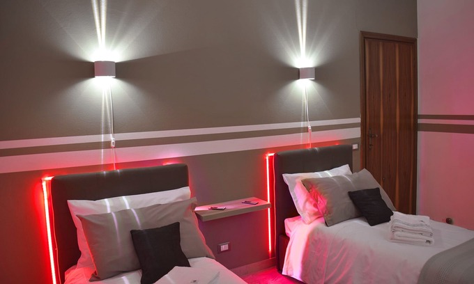 Pisa Apartment | Good Vibes Double Room