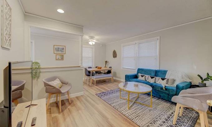 Columbia House | ★ Good Vibes Ranch ★ Walk to Zoo | Pet Friendly