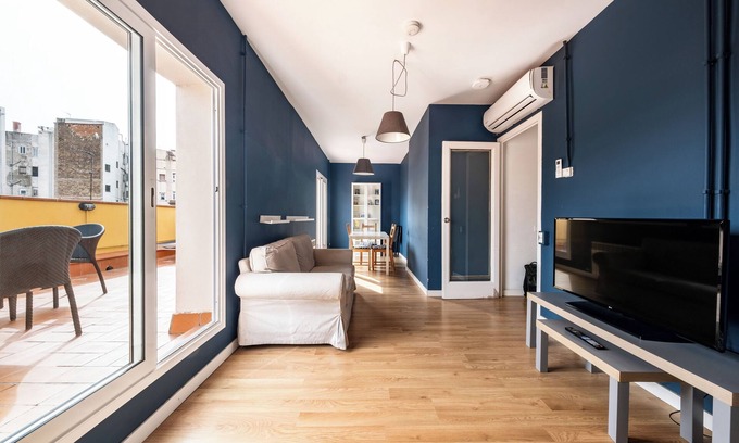 Sants Apartment | Gorgeous 3 bedroom penthouse with terrace, close to Sants station