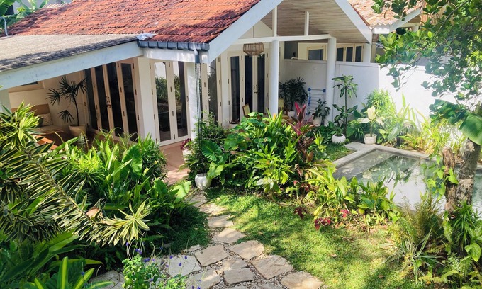 Kathaluwa Villa | Gorgeous 3 Bed Villa + Private Pool 250m to Beach