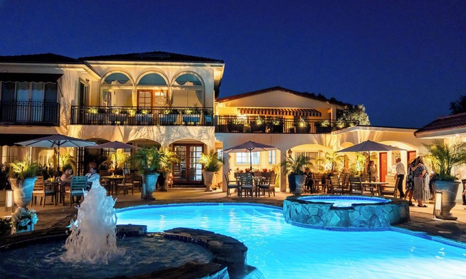 Escondido House | Gorgeous 37 acre private estate w/pool & pickleball in North San Diego County.