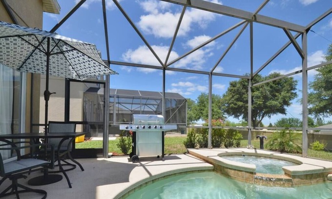 Marbella House | Gorgeous 5 Bdr~ Private Pool at Davenport
