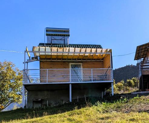 Likani House | Gorgeous and cozy mountain top cabin