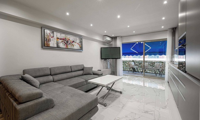 Juan-les-Pins Apartment | Gorgeous apartment - Near Beach - 2BR/6p