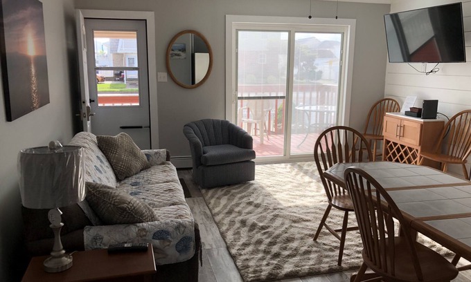Brigantine House | GORGEOUS BEACH HOUSE IN BRIGANTINE! ENJOY BEACH, CASINOS>BRING YOUR DOG