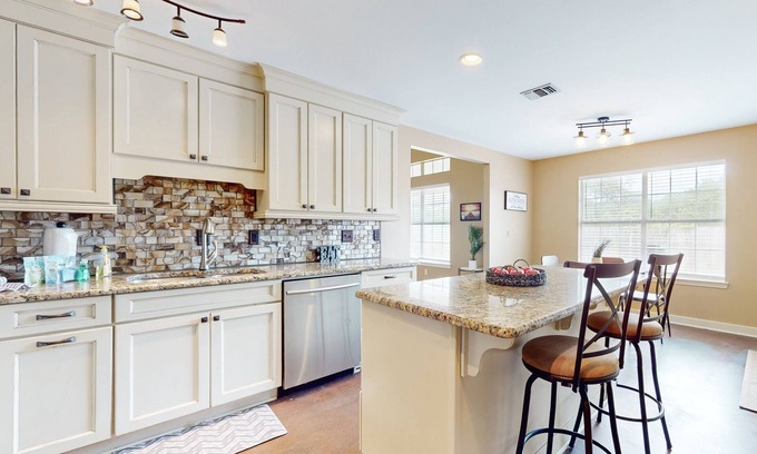 Avalon Beach Estates House | Gorgeous coastal home with golf cart and easy beach access
