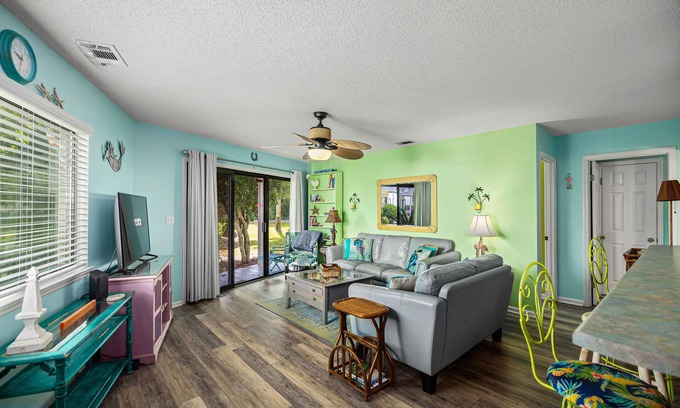 Miramar Beach Condo | Gorgeous coastal condo with shared pool, beach access & close to shopping