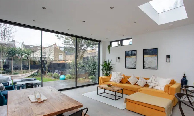 Kensal Green House | Gorgeous, Designer 3BD Garden House in NW London!