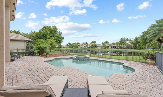 Versailles House | Gorgeous Estate Water front, private community