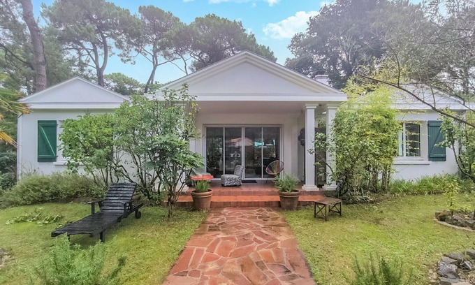 Saint-Brevin-les-Pins House | Gorgeous home in Saint-Brevin-les-Pins