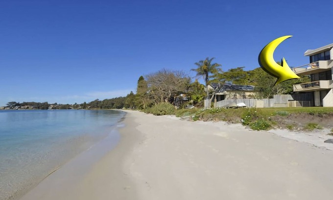 Soldiers Point Apartment | Gorgeous Harbourside