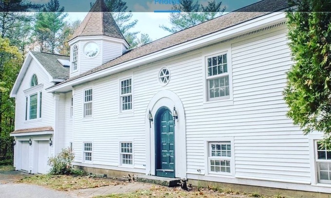 Brunswick House | Gorgeous hilltop perch overlooking water