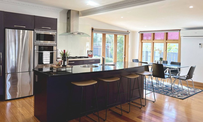 Waterloo House | Gorgeous Home, Free Parking, Netflix, Fibre Wi-fi