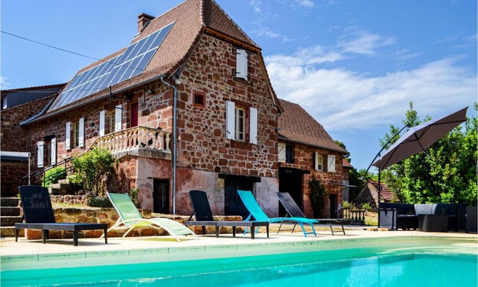 Badefols-d'Ans House | Gorgeous Home In Badefols D'ans