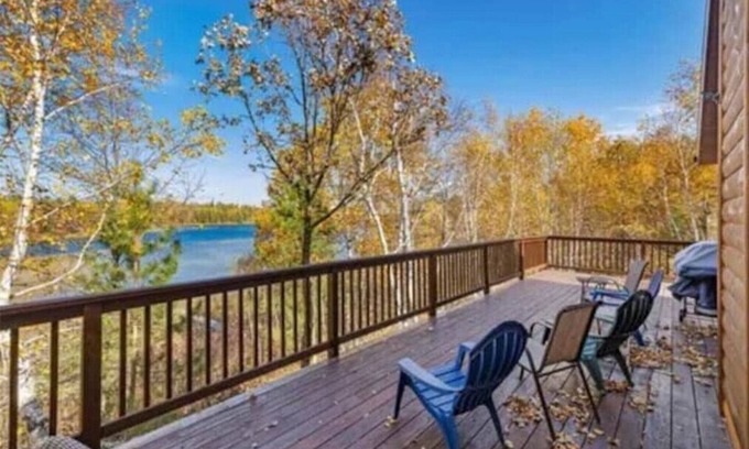 Park Rapids House | Gorgeous Lake View with Pontoon!nn