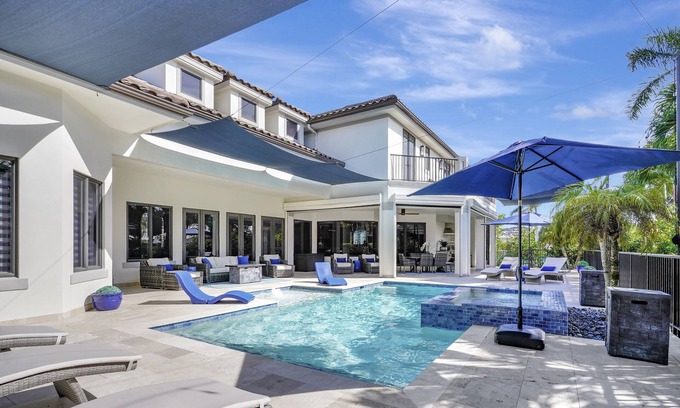 Moorings House | Gorgeous Naples Estate 3 miles from the beach-near Old Naples & 5th Ave