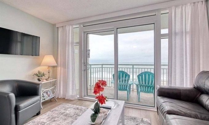 Myrtle Beach Condo | Gorgeous Ocean Front 1 Bdr Condo in HSS 4th FL