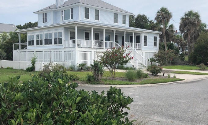 Tybee Island House | Gorgeous OCEAN Views and steps to private boardwalk!