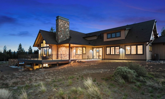 Sisters House | Gorgeous, Private 6,000+ sq ft Sisters Lodge has Three Suites, Views, Hot Tub!