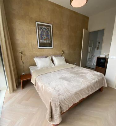 Stationsbuurt House | Gorgeous room near Haarlem Station, city center