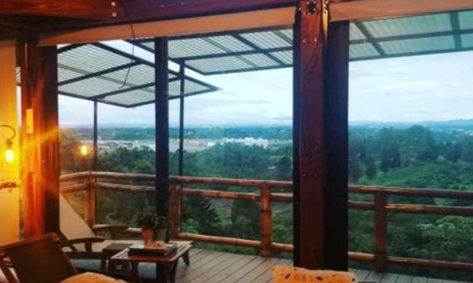 Rionegro House | Gorgeous Secluded Cabin 6 Min to Rio Negro Airport