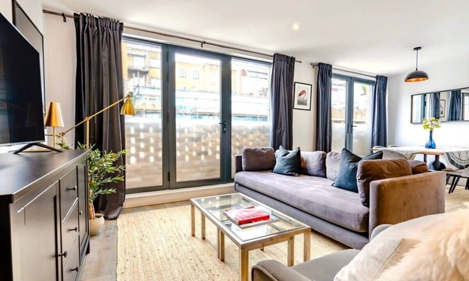 Holborn and Covent Garden Apartment | Gorgeous & Spacious Apartment in Bloomsbury