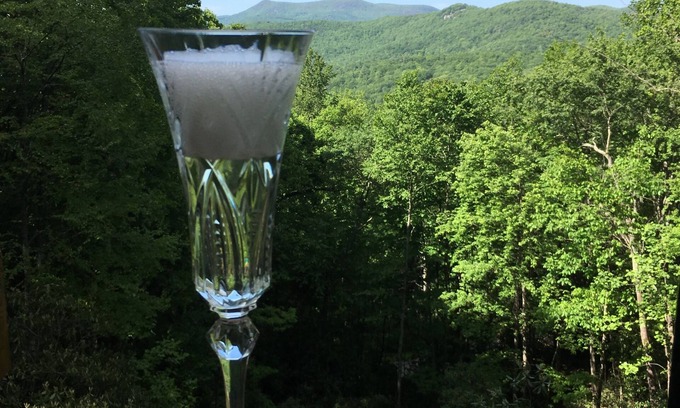 Dillard House | GORGEOUS VIEW, private! Bring your friends; pool, pickleball/tennis; FIREPIT