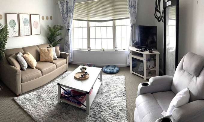Hancock Apartment | Gorgeous Zen Must-See Suite At Jiminy Country Inn - Sleeps 4 Ski On/Off at Mtn