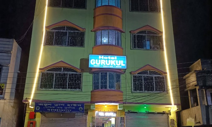 Tarapith Hotel | Goroomgo Gurukul Tarapith Kolkata