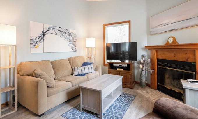 Saugatuck Cottage | Goshorn Lake Resort Cottage #25