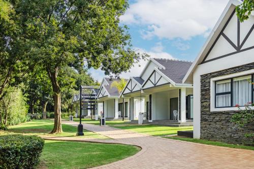 Benoni Cabin | Gracia de Dios