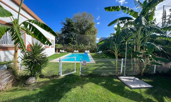 Pineda de Mar Villa | Gran Villa Cal Toni 13-18 pers, Pool, 800m beach, wifi