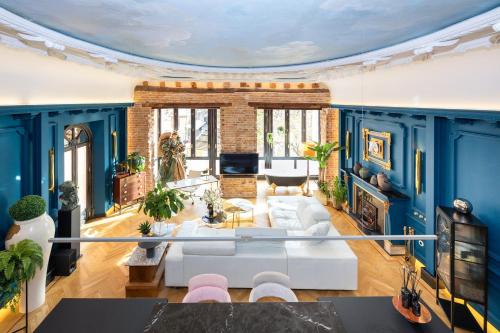 Central District Apartment | Granada Gallery Loft