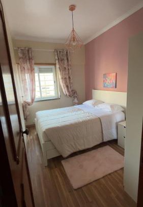 Odivelas Apartment | Grand 3 chambres 6 pers proche Lisbonne Partager Enregistrer